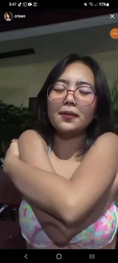 Live niya. Ctto