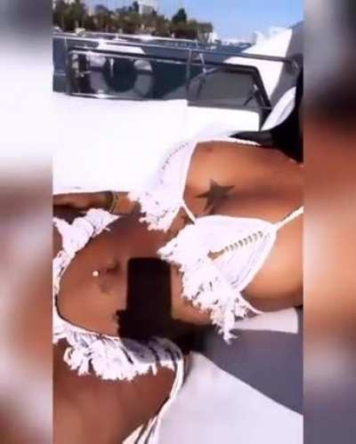 chocolate fine ass almond joy😍🤤