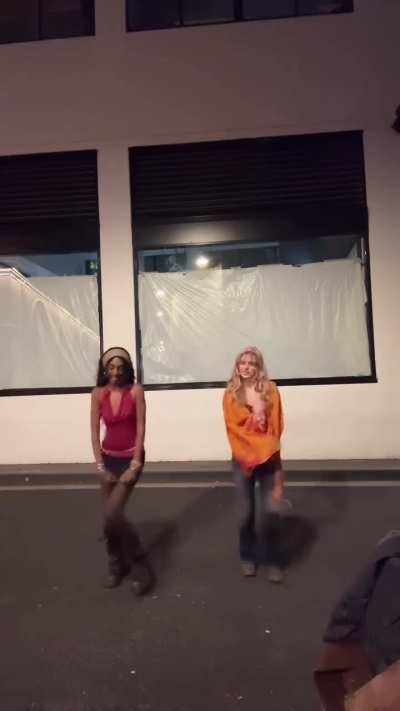 💃