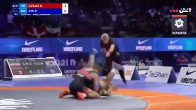 World Wrestling Championships 2022: Mohammad Reza Geraei of Iran puts away Han Soo Ryu of S. Korea with a power bomb (Greco-Roman, 67kg weight class)