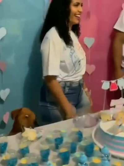 HUUUUM