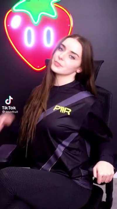 she&rsquo;s just so hot