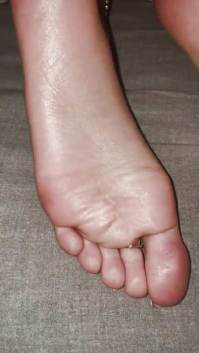 &lsquo;Sleepy soles&rsquo;🫣