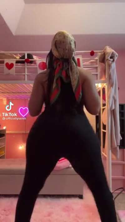 👀