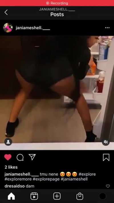 ⠀