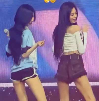 Asa & Ahyeon
