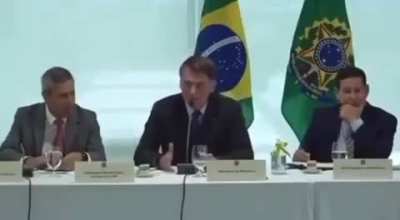 "O presidente preza pelos princ&iacute;pios b&iacute;blicos!". A b&iacute;blia: "a boca fala do que o cora&ccedil;&atilde;o t&aacute; cheio!". O presidente: