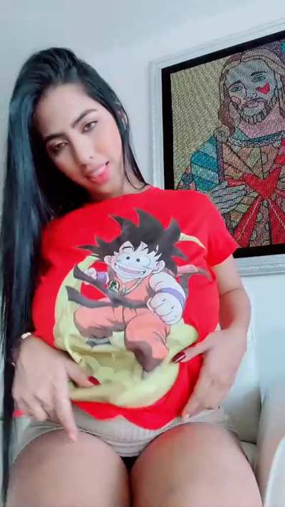 18y/o latina boobs for you :)