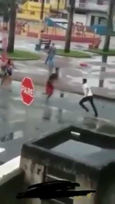 Ser&aacute; q ela desmaiou? 🤔