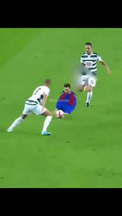 random 15 years old from barcelona every year :