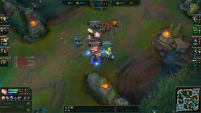 My triple dodge and double kill as Lux