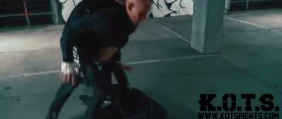 [KOTS] Simon cracks the guy's chin.