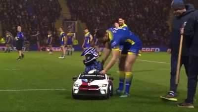 Kid was supposed to deliver the ball to the referee! 😂