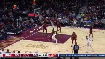 [Highlight] AJ Griffin with the filthy fadeaway as the shot clock expires