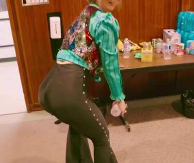 Lord what a behind