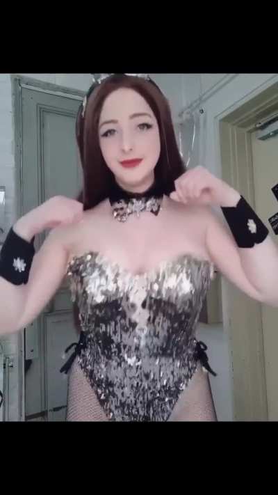 Bunny girls love a bouncy tune!