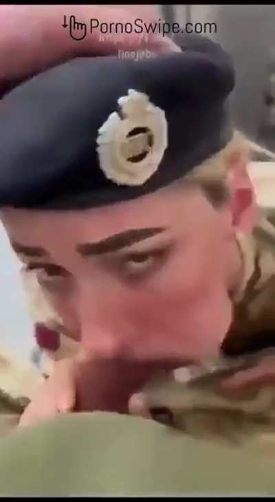 Army Girl Gives a Blowjob‼️🪖(not sure which country🤷&zwj;♀️)