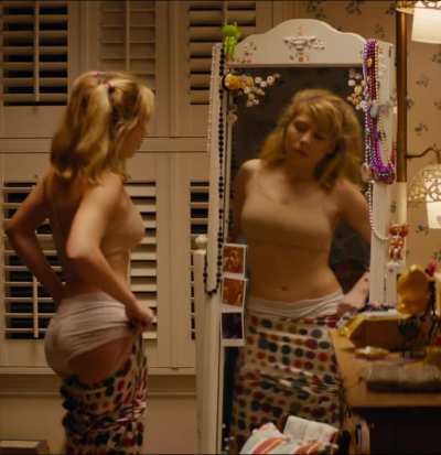 Jennette McCurdy's plump ass is driving me wild