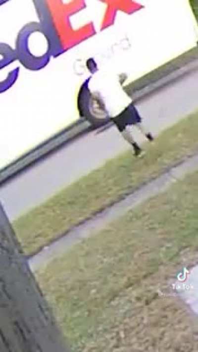 Fedex guy , for the win