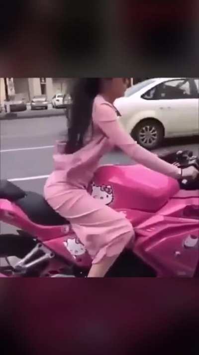 The 0/14/2 project varicose vayne leaving base after reaching her 35 minute mark power spike and buying her 4th item