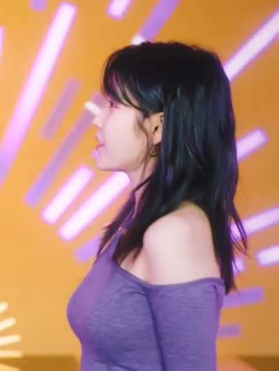 IU