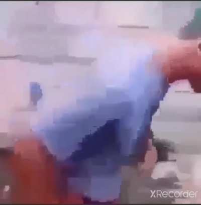 HINDI NGA SIYA YUN GAGI. PA UPVOTE