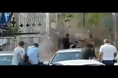 two guys attempt to stop a suicide bomber...(ends badly)