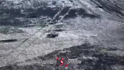 A Ukrainian FPV pilot of the "Shadow" unit spots Russian soldiers in a Chinese "Desertcross 1000-3" on their way to the frontlines and attacks the vehicle.