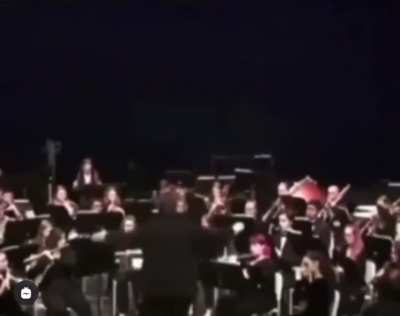 This dude had only one job&hellip;