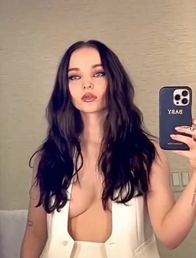 Dove cameron