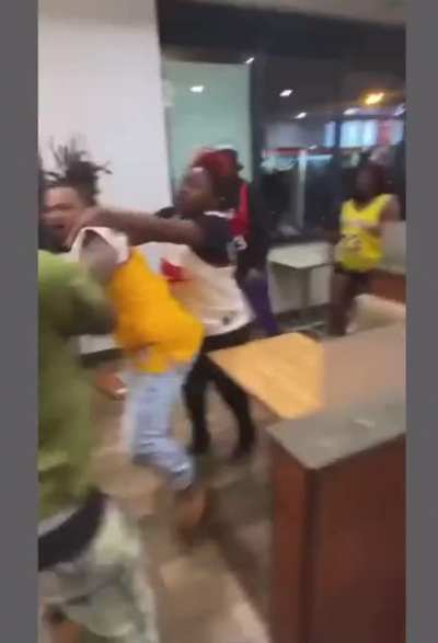 Cops have to break up a fight at Wendy&rsquo;s over the 4 for 4$ deal