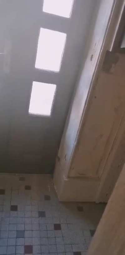 I was trying to scare my sister, i never laugh so hard