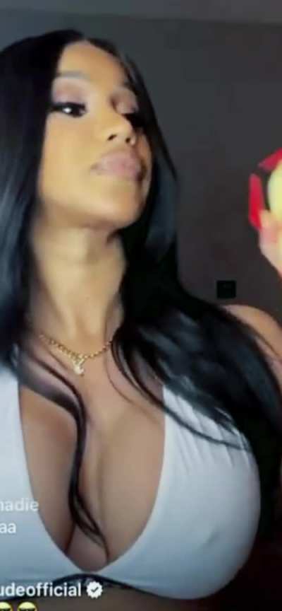 Cardi live