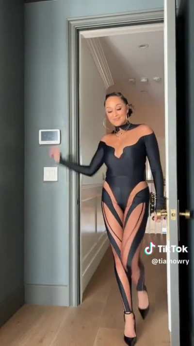 Tia Mowry