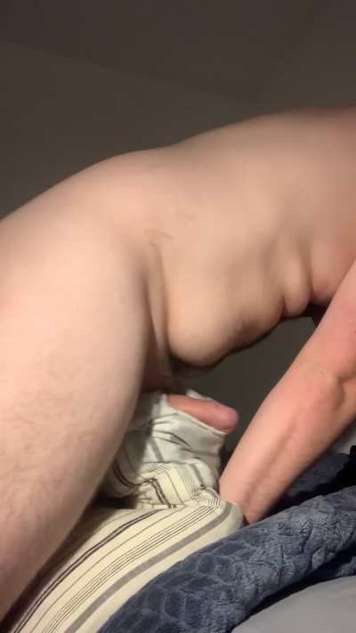 Hope my dorm-mates don&rsquo;t hear me hump ;)