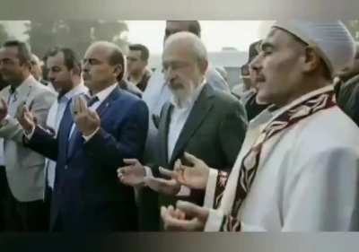 Seni Abd&uuml;lhamid in yalnızlığına terk etmeyeceğiz 🙏👳🙏📿🛐الله أكبر