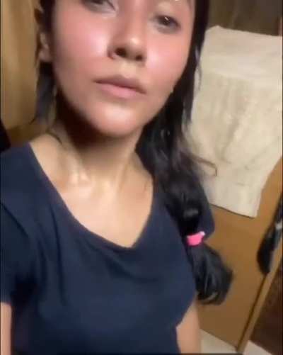 Punya Elizabeth 🥵