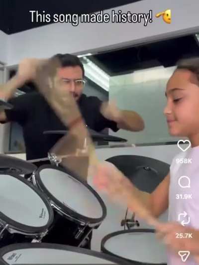 Little girl goes crazy om the drums! 🔥