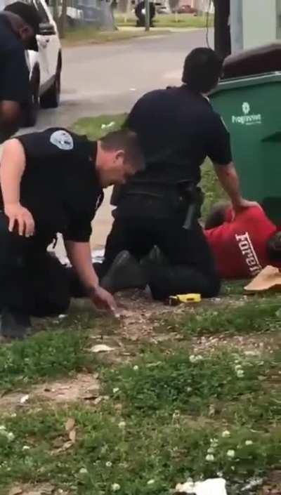 Cop Plants Crack On An Innocent Man, Freaks Out When He Realizes It's On Camera