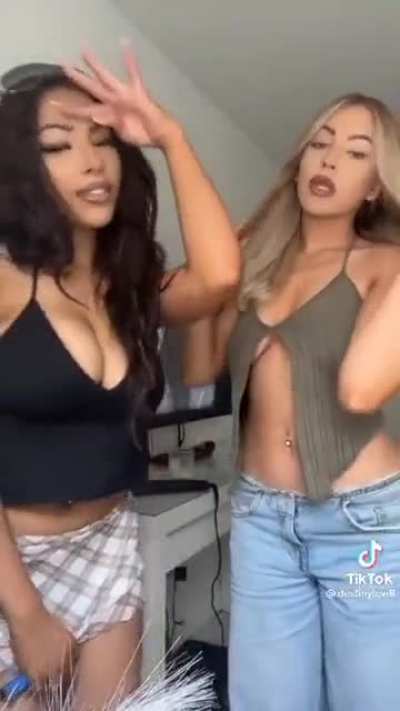 left or right? 🤞🏼