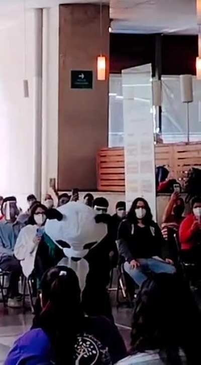 Pandemio anda suelto parte 2. &iquest;Ustedes ya se vacunaron con Pandemio?