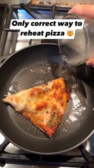 Reheat your pizza like a pro!