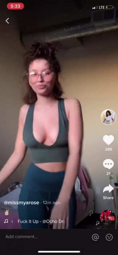 19. Didn&rsquo;t know she had it like that. missmyarose