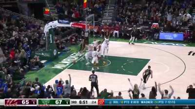 [Highlight] Giannis with another euro-step dunk in transition to give him a season-high 8 dunks in a game and 31 PTS in 20 minutes