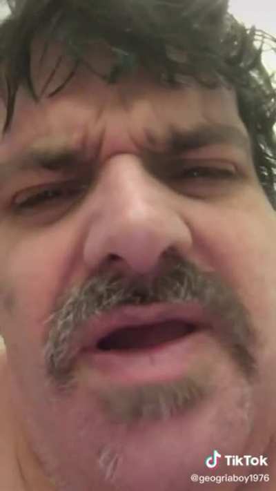 Weird pedo vibe