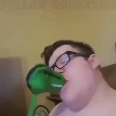 Xpost from cringetopia. Found this to be an excellent subject for this sub