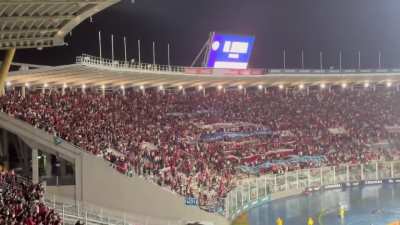 La hinchada cantando &ldquo;Jugadores&rdquo; con el partido terminado (🎥: @caste_emi)