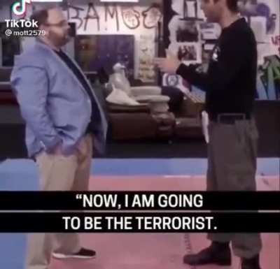 how to attract attention