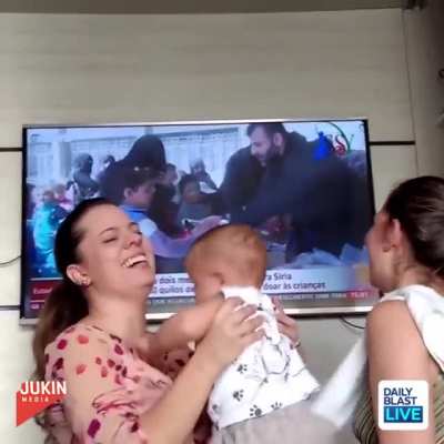 beb&ecirc; q &eacute; de uma m&atilde;e q tem irm&atilde; g&ecirc;meaKKKK