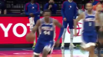 [Highlight] Paul &ldquo;Bball Paul&rdquo; Reed picks up the nice block, gets down the floor and eurosteps into the slam, and Embiid loves it so much he rolls on the floor